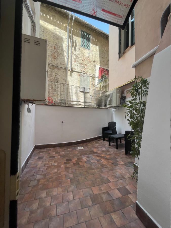 L'Antica Falconeria Iesi Exterior photo